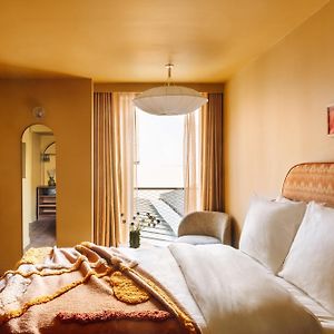Estudio Adaptada para Personas de Movilidad Reducida con Cama King